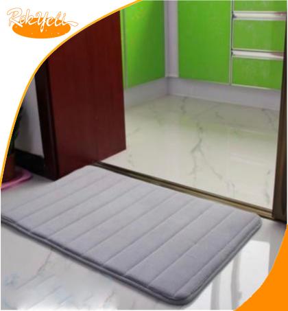 tapis-de-porte-de-douche-et-chambre