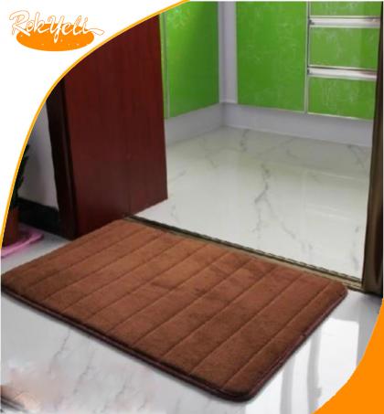 tapis-de-porte-de-douche-et-chambre